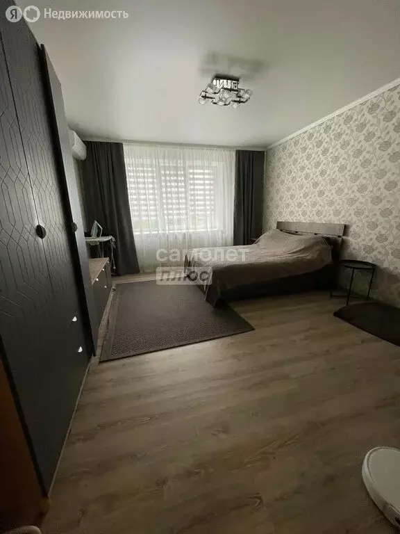 3-комнатная квартира: Челябинск, Салютная улица, 23Б (70.4 м) - Фото 0