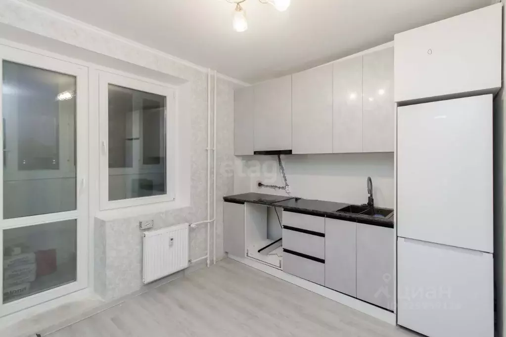 1-к кв. Тюменская область, Тюмень ул. Монтажников, 42к1 (41.1 м) - Фото 1