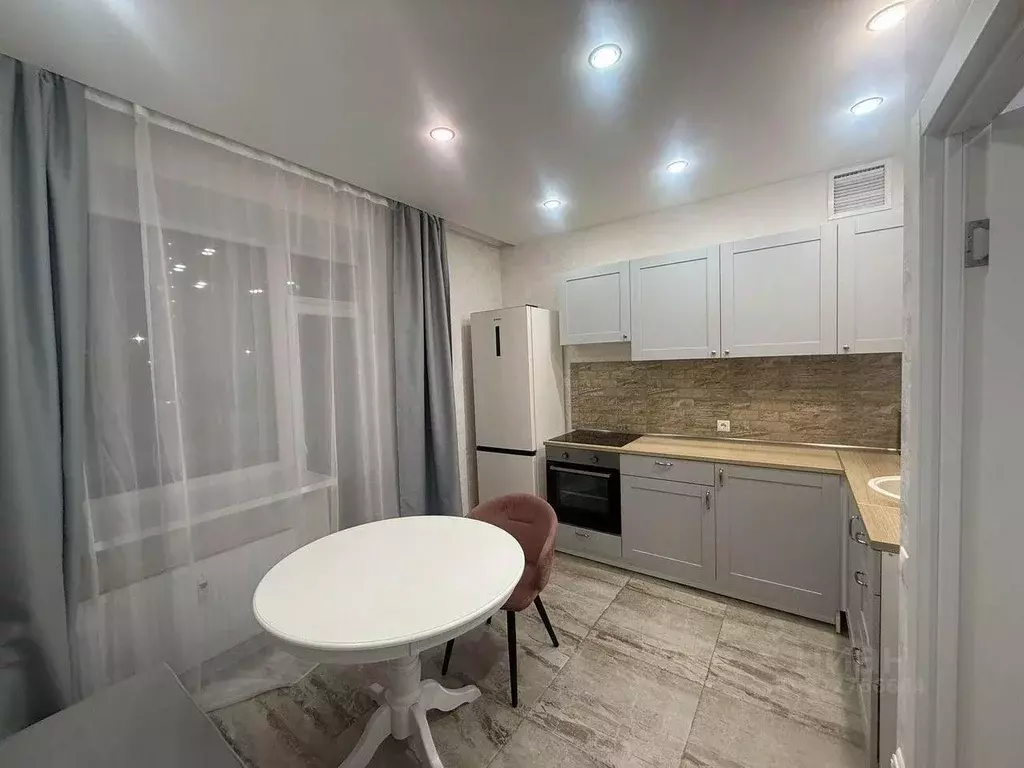 1-к кв. Татарстан, Казань ул. Зур Урам, 1 (40.0 м) - Фото 1