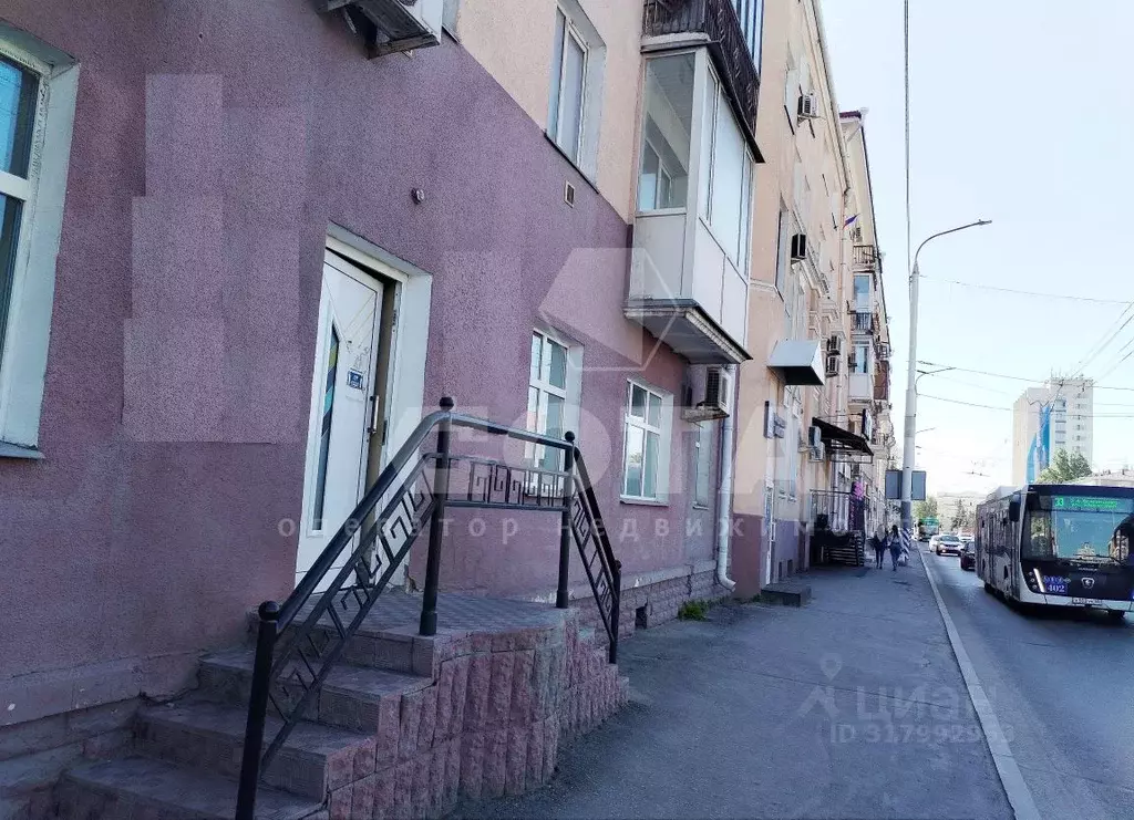 Помещение свободного назначения в Омская область, Омск ул. Красный ... - Фото 1