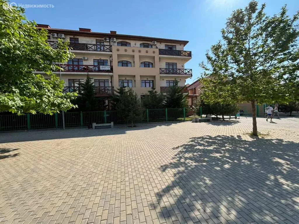 2-комнатная квартира: посёлок городского типа Черноморское, Сигнальная ... - Фото 0
