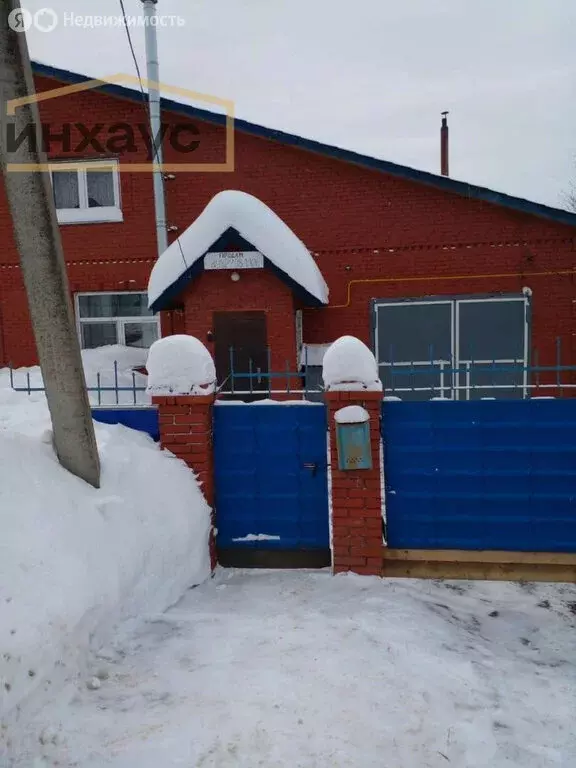 Дом в село Большая Уса, улица Дзержинского, 35А (220 м) - Фото 1