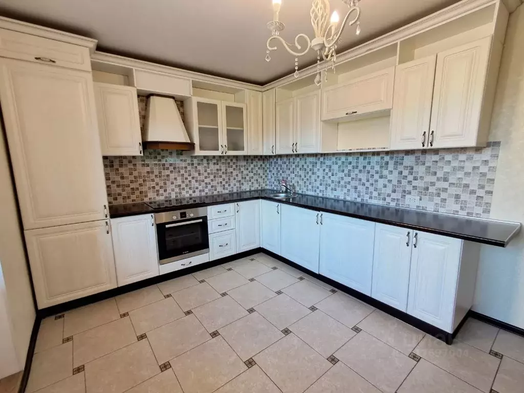 3-к кв. Санкт-Петербург ул. Сикейроса, 11к1 (79.0 м) - Фото 0