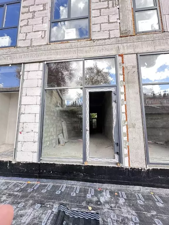 Торговая площадь в Крым, Симферопольский район, Мирновское с/пос, с. ... - Фото 2