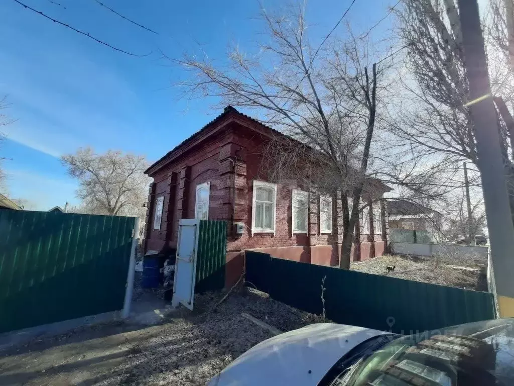 Дом в Саратовская область, Ровное рп ул. Советская, 23 (137 м) - Фото 0