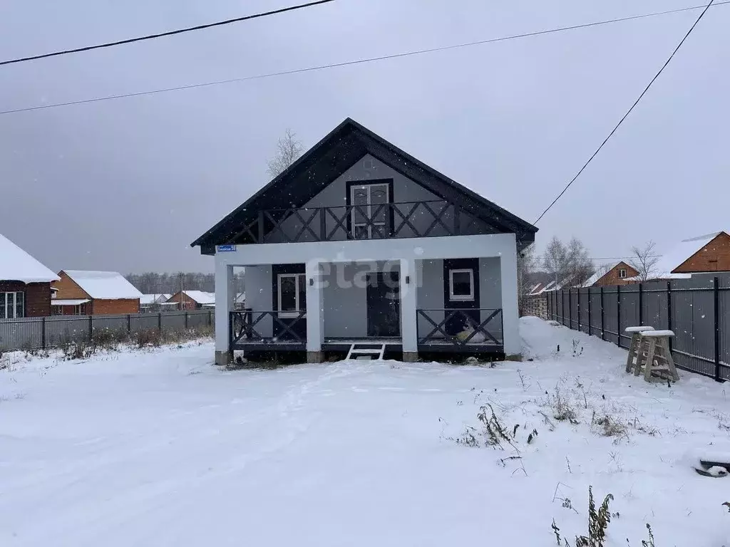 Дом в Башкортостан, Иглинский сельсовет, с. Иглино  (130 м) - Фото 0