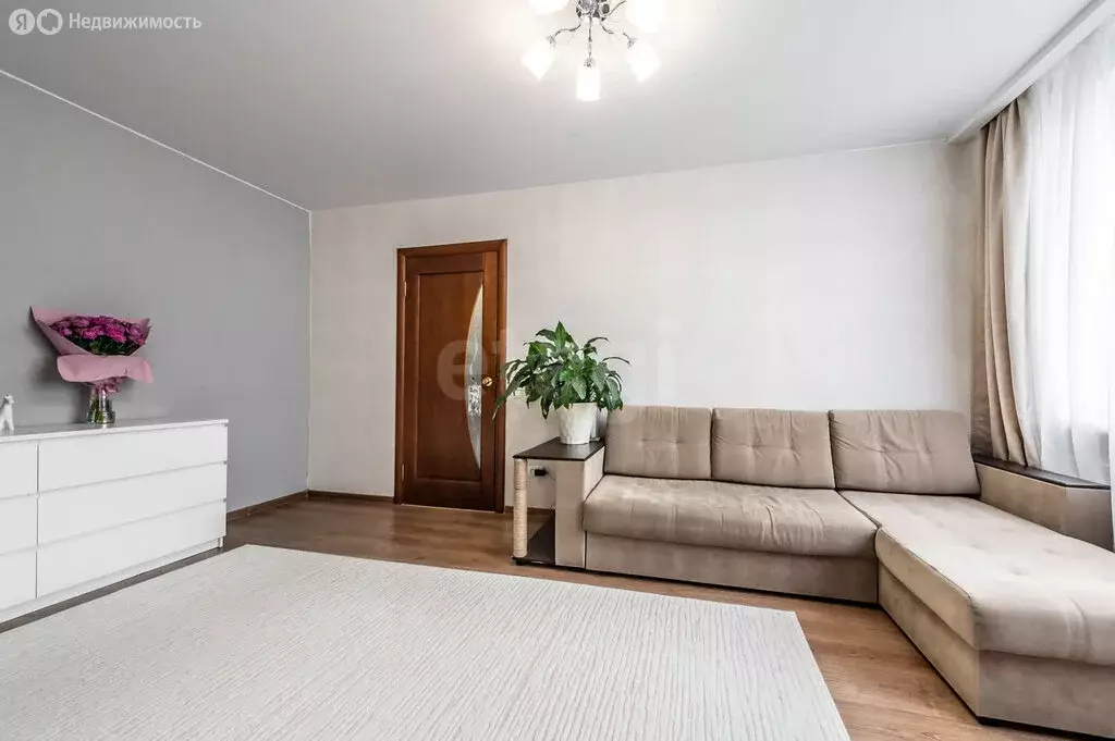 3-комнатная квартира: Санкт-Петербург, улица Белы Куна, 23 (51.8 м) - Фото 1