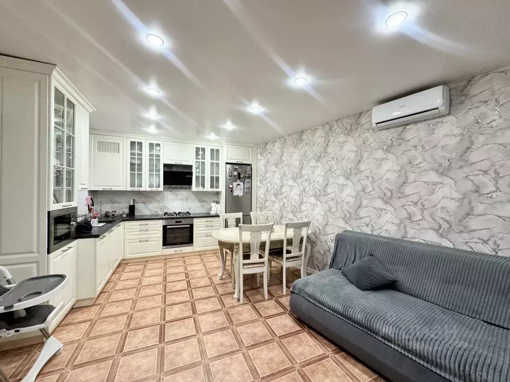 Дом в Ростовская область, Аксай ул. Гулаева, 39 (140 м) - Фото 1