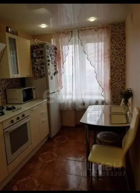 3-к кв. Башкортостан, Уфа ул. Машиностроителей, 4 (62.0 м) - Фото 0