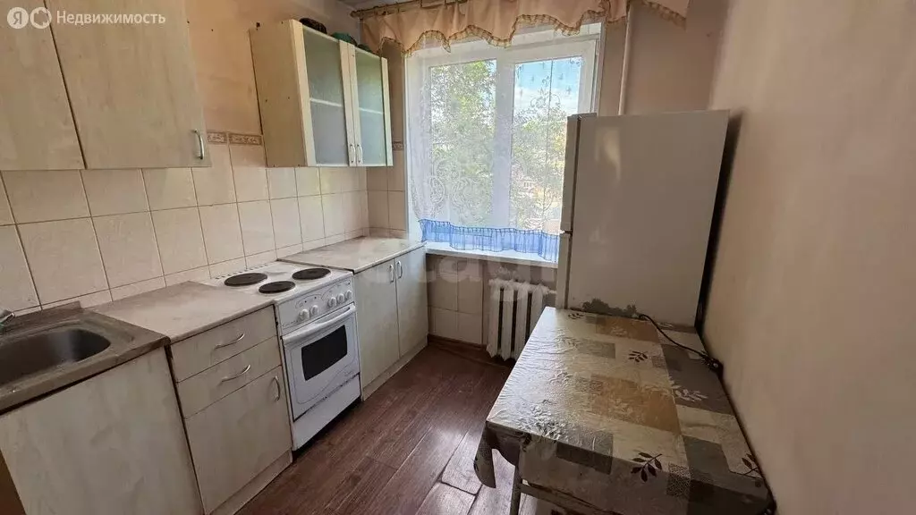 3-комнатная квартира: Арсеньев, Октябрьская улица, 30 (61.5 м) - Фото 1