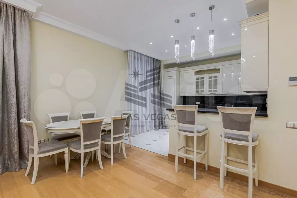 5-к. квартира, 190 м, 2/6 эт. - Фото 0