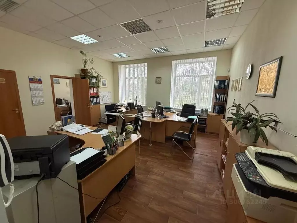 Офис в Новгородская область, Великий Новгород ул. Попова (135 м) - Фото 1