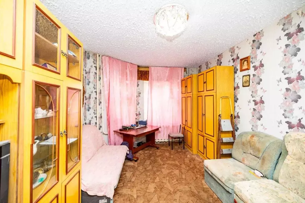 2-к кв. Ханты-Мансийский АО, Сургут Пролетарский просп., 22 (56.8 м) - Фото 1