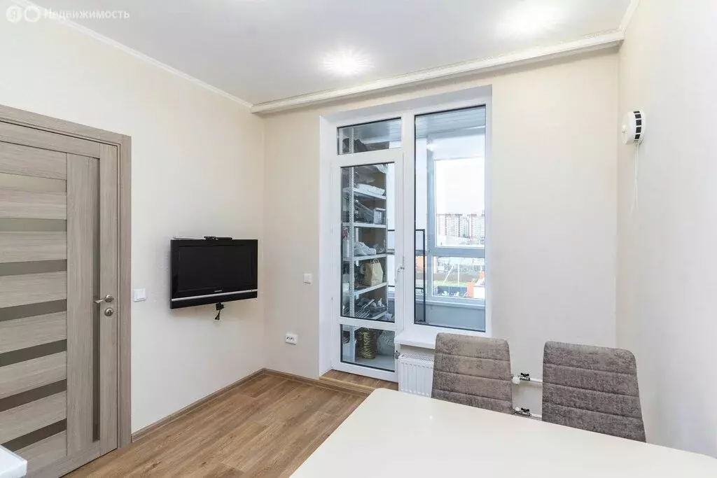 1-комнатная квартира: Тюмень, улица Федюнинского, 30к2 (44.9 м) - Фото 1
