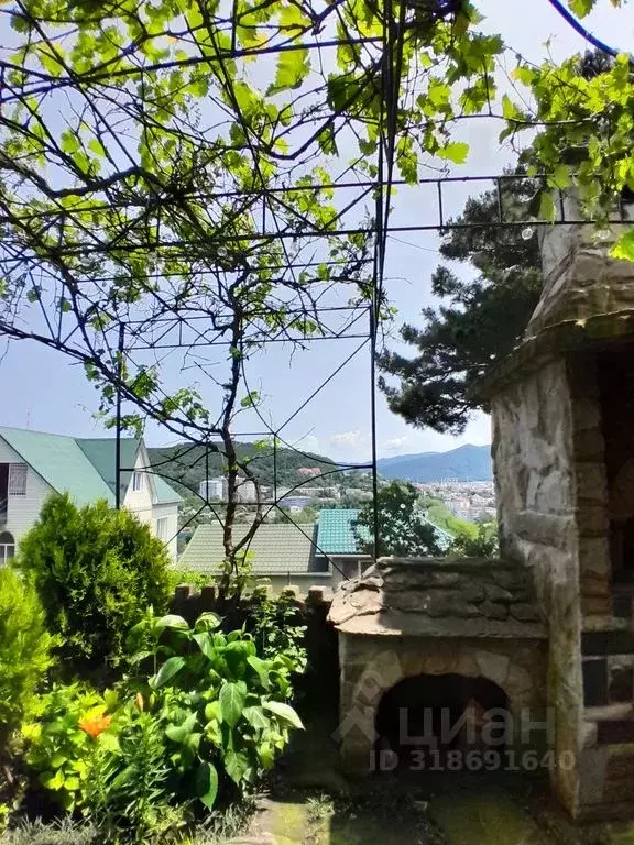 Дом в Краснодарский край, Туапсе Зенитная ул., 18 (186 м) - Фото 1