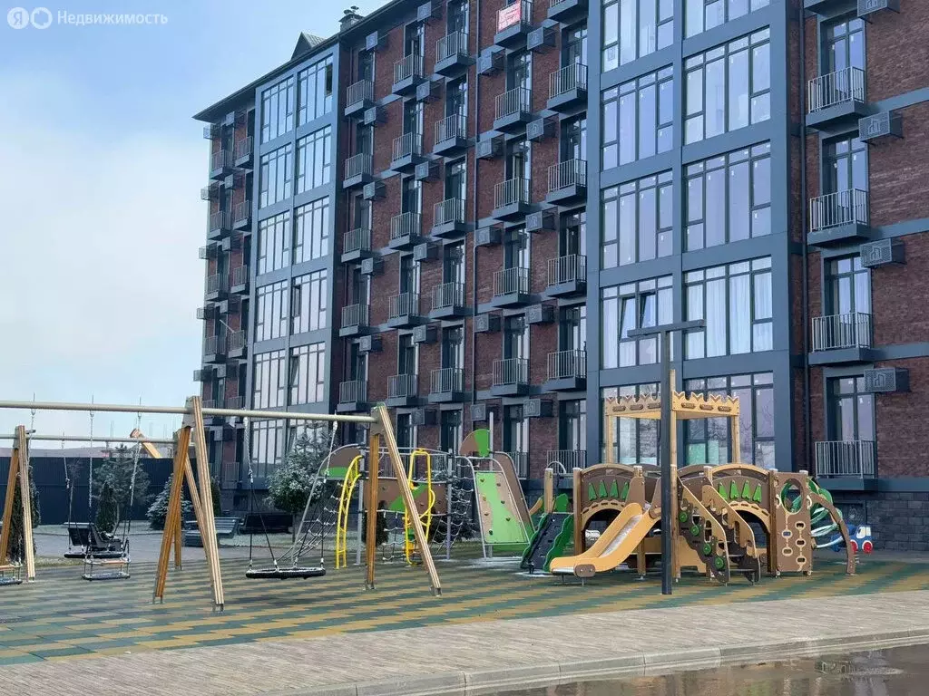 3-комнатная квартира: Нальчик, улица Тарчокова, 127 (75 м) - Фото 1