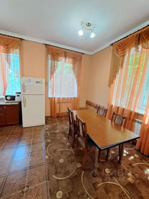 Дом в Астраханская область, Астрахань Романтический пер. (250 м) - Фото 2