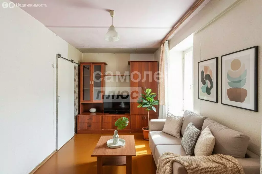 3-комнатная квартира: Омск, улица Орджоникидзе, 270 (52.2 м) - Фото 2