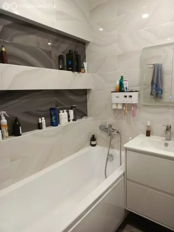 2-комнатная квартира: Курск, Береговая улица, 5 (52.1 м) - Фото 1