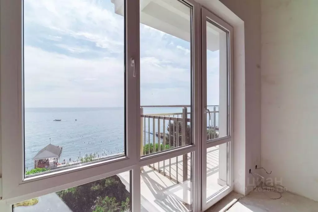2-к кв. Крым, Алушта ул. Ленина, 17 (49.5 м) - Фото 0
