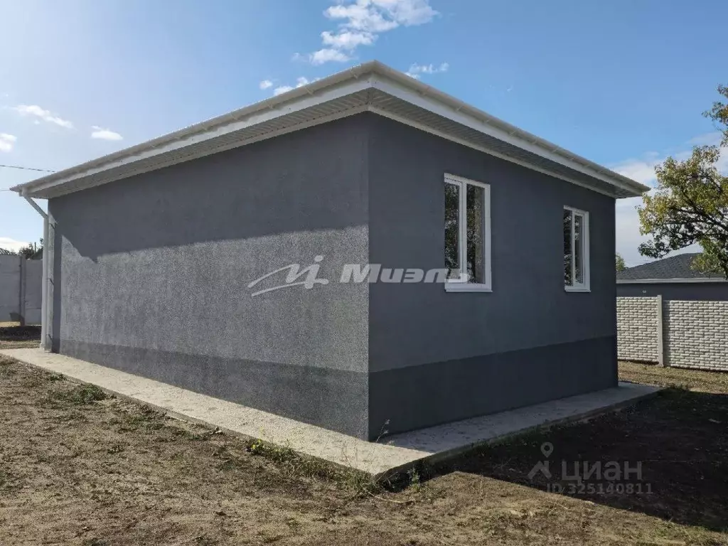 Дом в Крым, Симферопольский район, Гвардейское с/пос, с. Новый Сад ул. ... - Фото 2