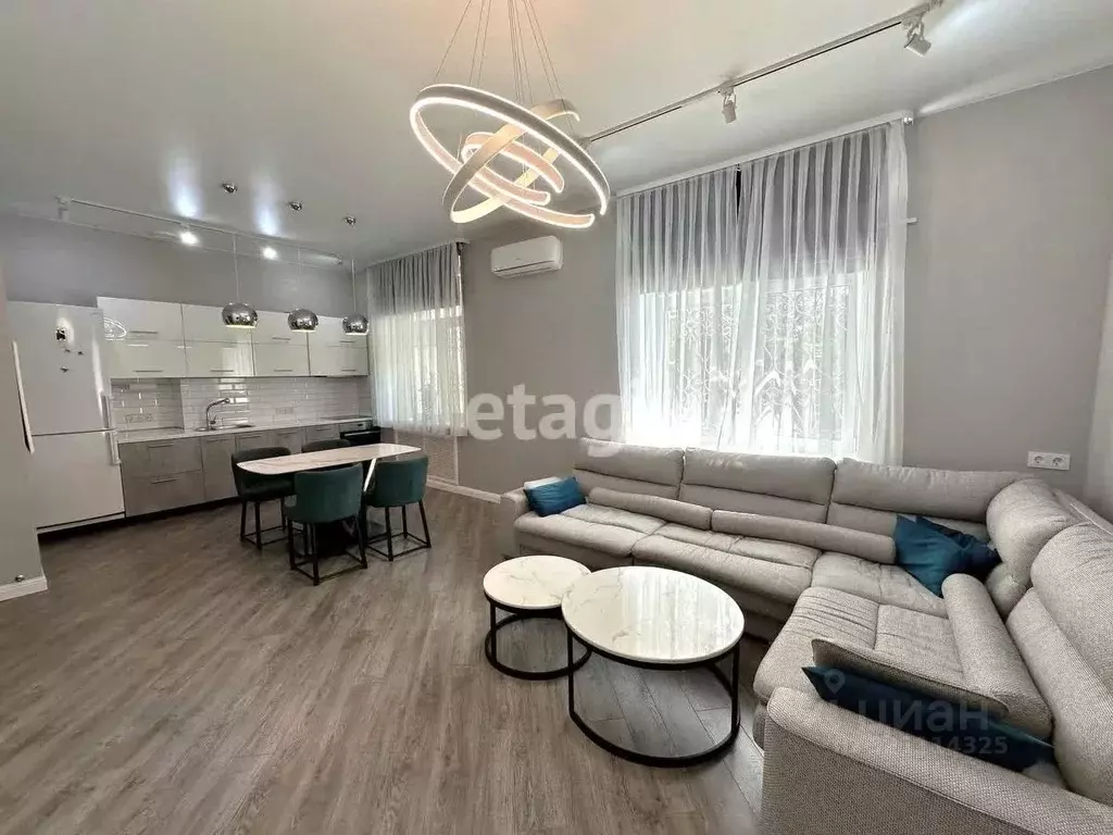 2-к кв. Приморский край, Владивосток Ивановская ул., 5Б (81.3 м) - Фото 1