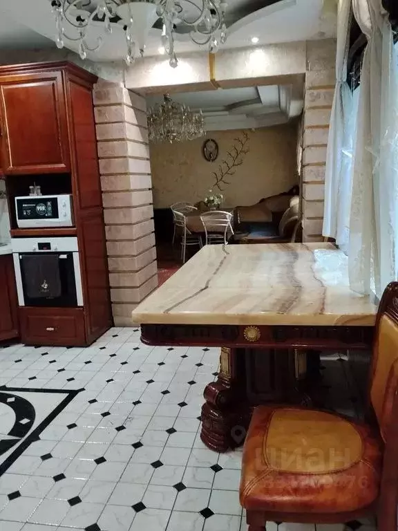 Дом в Свердловская область, Екатеринбург ул. Депутатская, 54 (250 м) - Фото 1