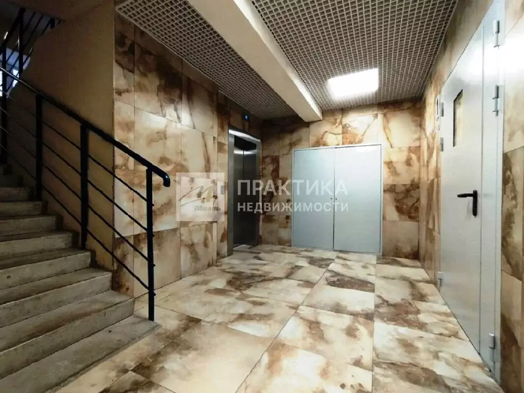 Продается 2-комнатная квартира - Фото 1