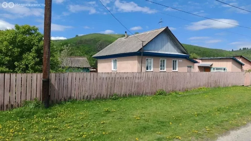 Дом в село Ая, улица Куйбышева (51.9 м) - Фото 1