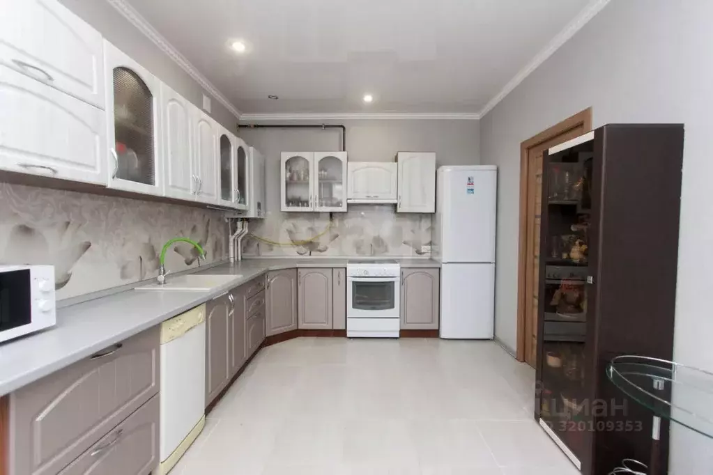 Дом в Ханты-Мансийский АО, Нягань Авиационная ул., 5А (148 м) - Фото 0