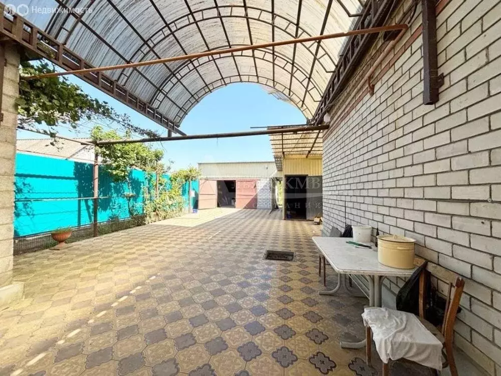 Дом в Советская, Революционная улица (97 м) - Фото 1