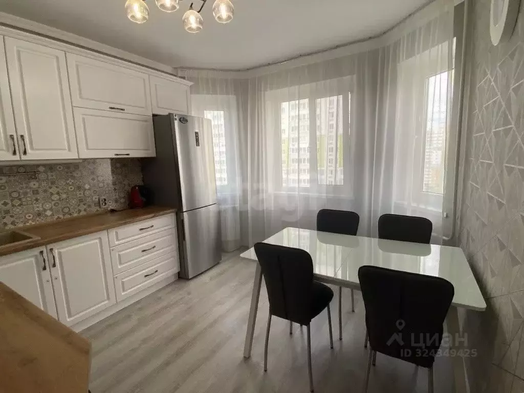 2-к кв. Курская область, Курск ул. Домостроителей, 5 (58.4 м) - Фото 2