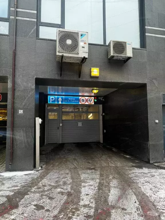 Гараж в Москва 1-й Смоленский пер., 21 (16 м) - Фото 1