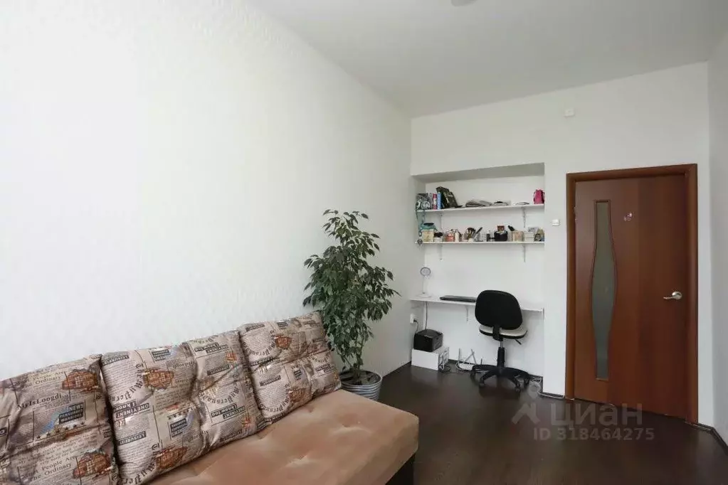 3-к кв. Иркутская область, Иркутск ул. Новаторов, 16 (70.0 м) - Фото 0