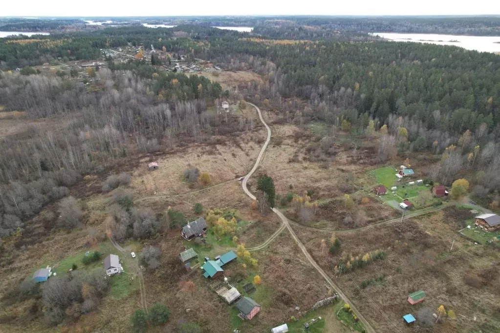 Участок в Карелия, Лахденпохский муниципальный округ, пос. Тиурула ул. ... - Фото 1