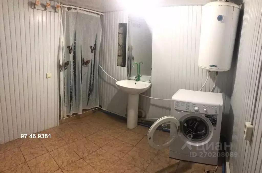 Дом в Крым, Ленинский район, Семисотское с/пос, с. Каменское пер. ... - Фото 2