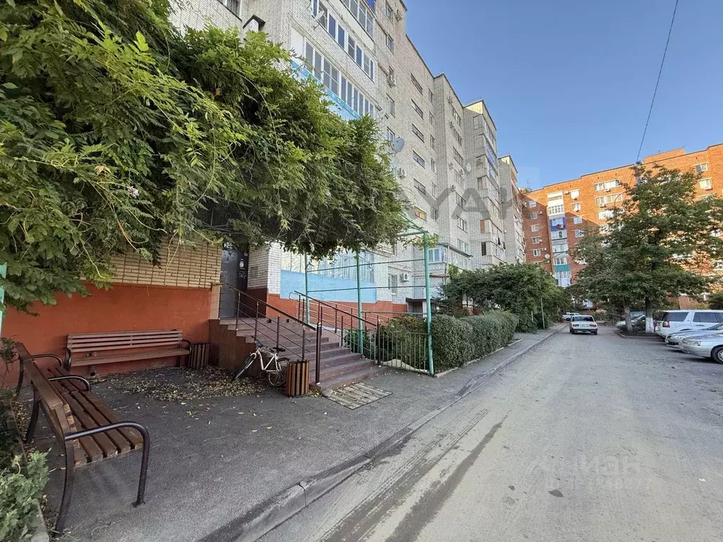 2-к кв. Адыгея, Майкоп Адыгейская ул., 16 (58.1 м) - Фото 1