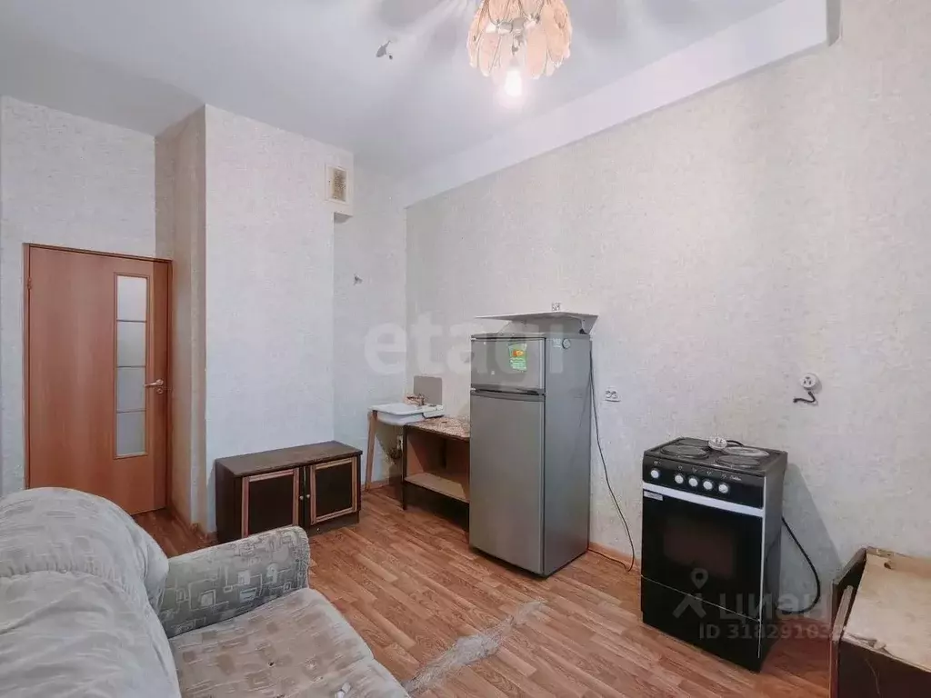 1-к кв. Псковская область, Псков Народная ул., 15 (35.8 м) - Фото 0
