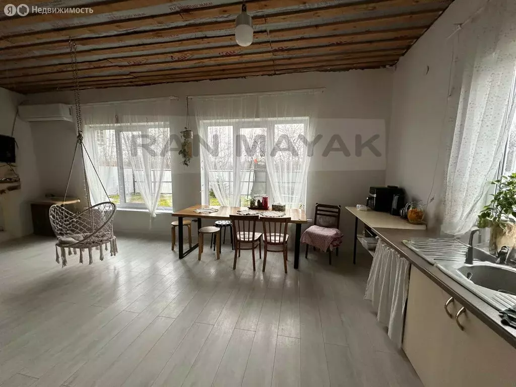 Дом в Майкоп, Пихтовая улица (170 м) - Фото 2