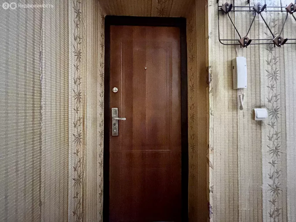 3-комнатная квартира: посёлок городского типа Малышева, улица ... - Фото 2