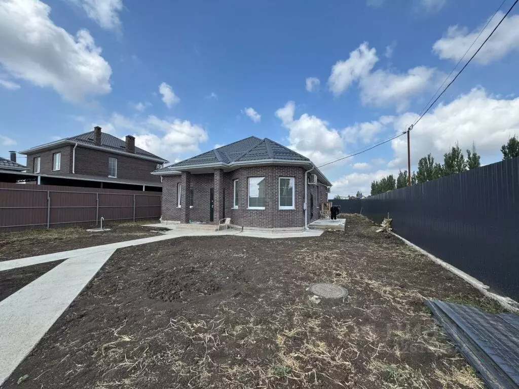 Дом в Краснодарский край, Краснодар ул. Писателя В.П. Неподобы, 89 ... - Фото 1