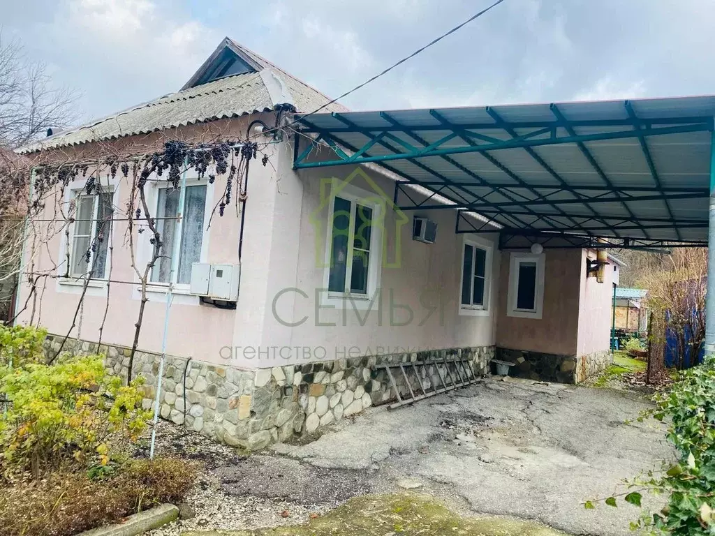 Дом в Краснодарский край, Геленджик городской округ, с. Адербиевка ул. ... - Фото 1