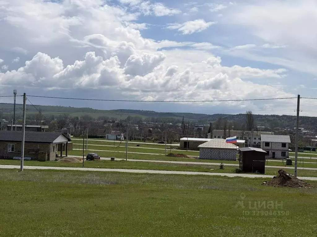 Участок в Севастополь с. Полюшко, ул. Александра Боброва (4.0 сот.) - Фото 1