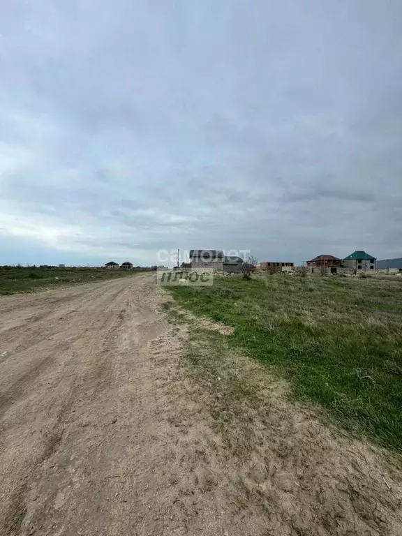 Участок в Дагестан, Избербаш ул. Оника Арсеньевича Межлумова (9.0 ... - Фото 0