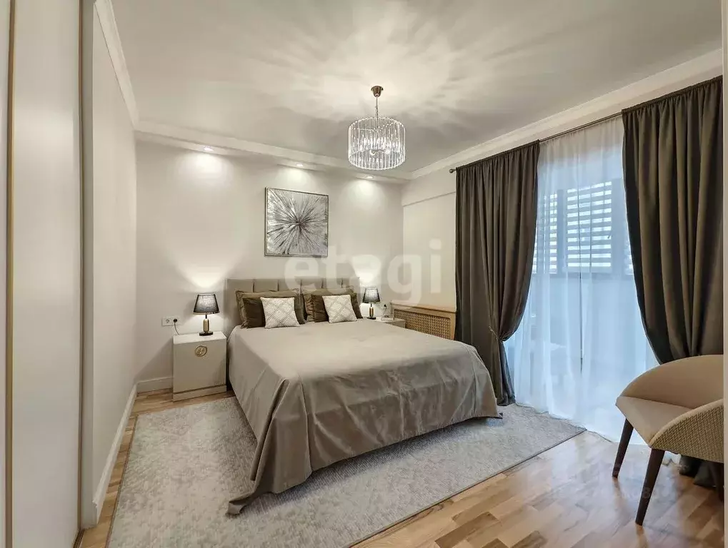 3-к кв. Тюменская область, Тюмень Мельничная ул., 83 (122.7 м) - Фото 1