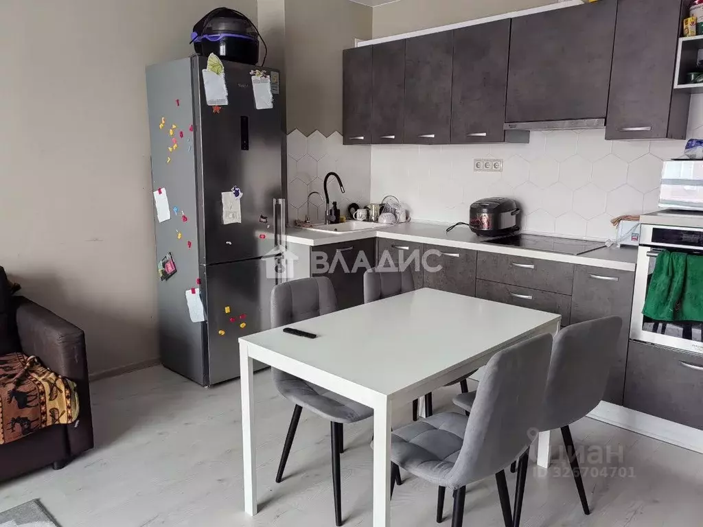 3-к кв. Волгоградская область, Волгоград ул. Шумского, 5 (66.0 м) - Фото 1