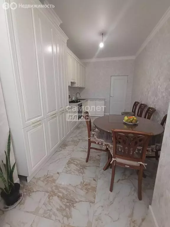 2-комнатная квартира: Нальчик, район Горная, Солнечная улица, 10к6 (69 ... - Фото 2