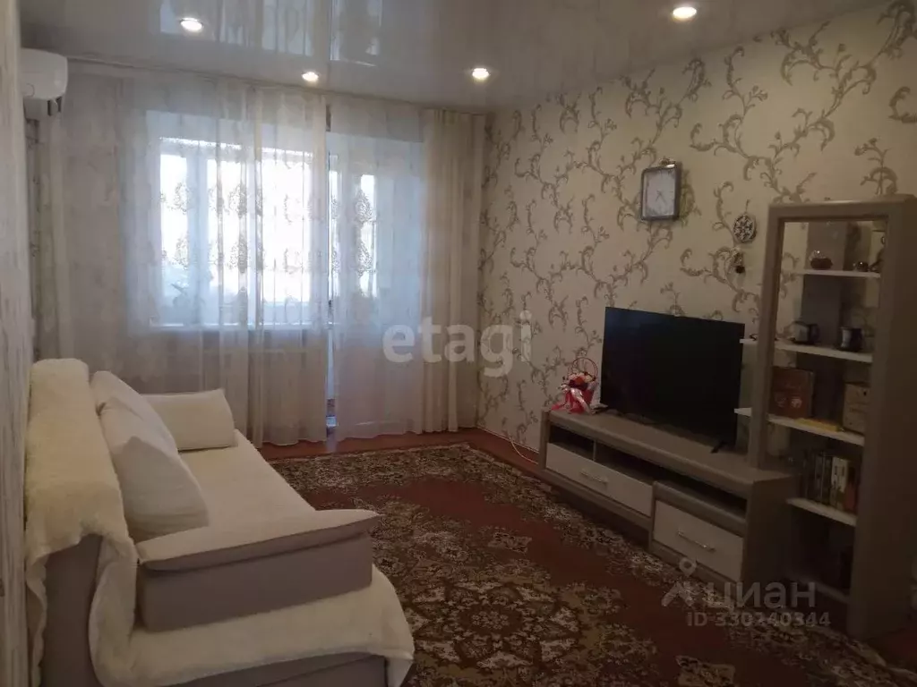 3-к кв. Крым, Сакский район, с. Столбовое ул. Советская, 5 (58.7 м) - Фото 1