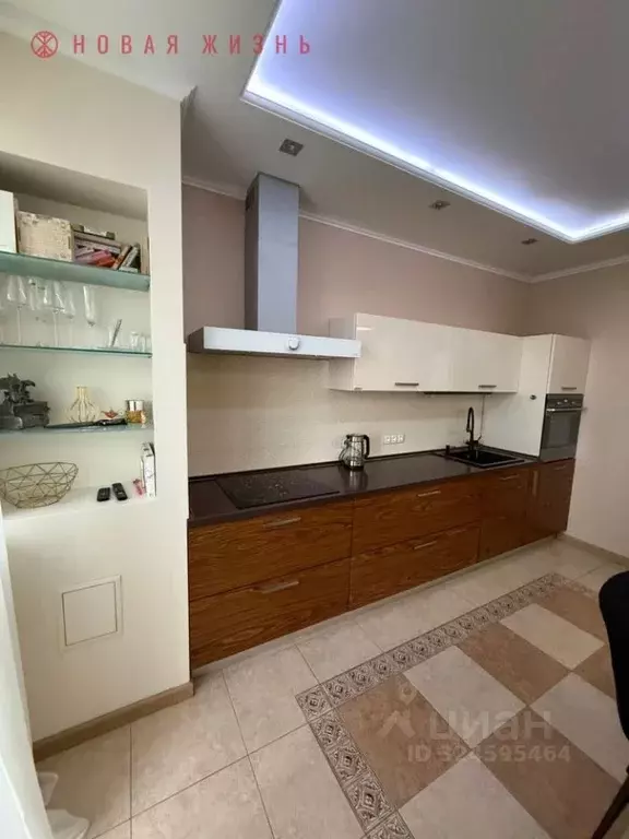 2-к кв. Самарская область, Самара Революционная ул., 4 (75.0 м) - Фото 1