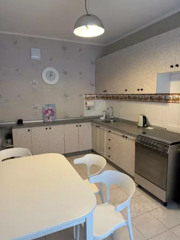 2-к кв. Омская область, Омск ул. Рождественского, 9/2 (63.0 м) - Фото 2